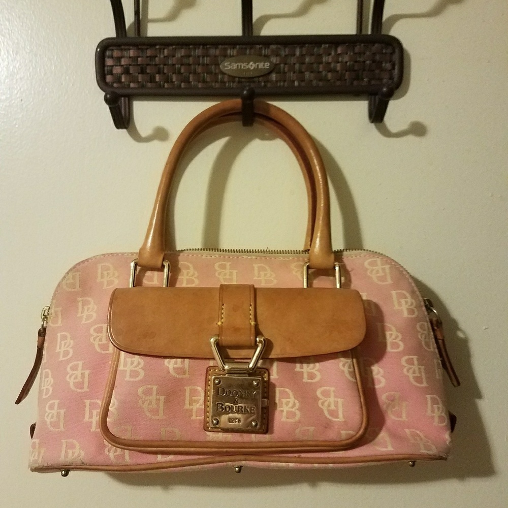 Dooney & Bourke Handbag